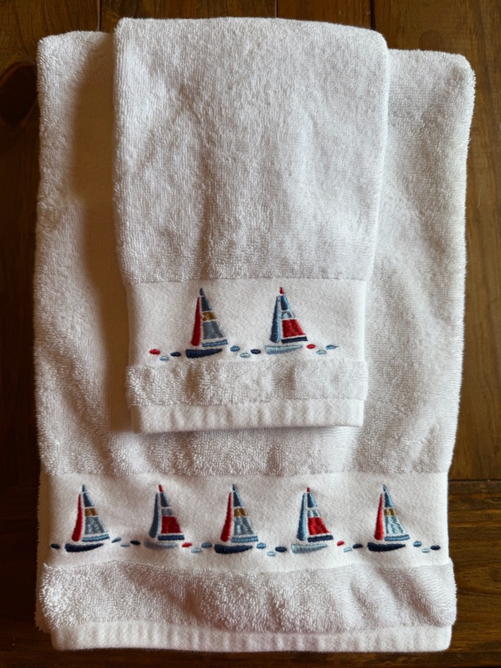 Report Collection White Towel Sailboat Monogram